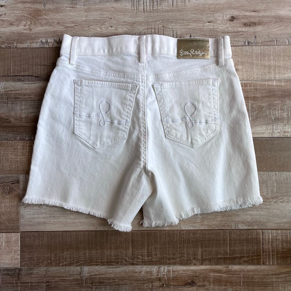 Lilly Pulitzer White Jennica High Rise Denim Shorts in Resort White Size 0 - Picture 2 of 4